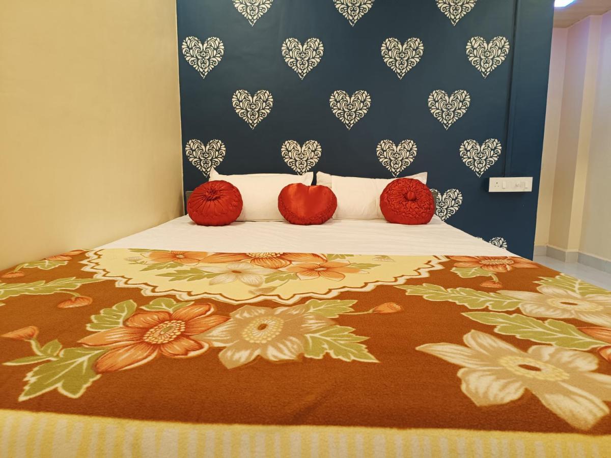 Shree Nivas Home Stay Srīvardhan Exteriör bild